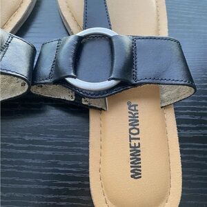 Minnetonka Black Women's Sandals